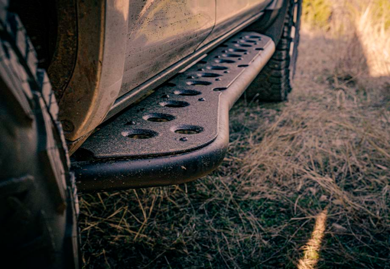 Cali Raised LED Cali Raised 05-23 Toyota Tacoma Step Ed Rock Sliders - Double Cab Short Bed W/ No Kick Out/No Fil CR2635