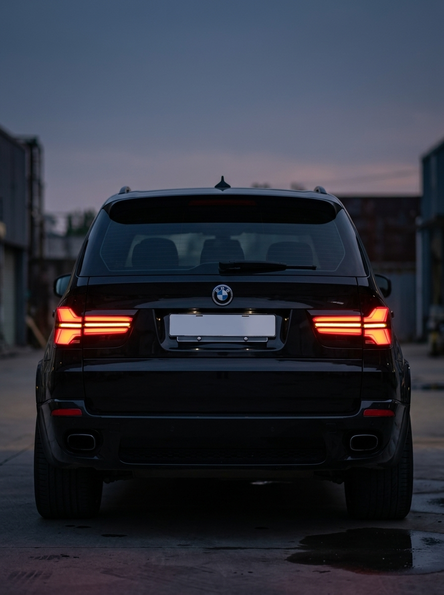 BMW X5 E70 Tail Light Assembly with 35W LED Running Lights & Dynamic Turn Signal 2007 - 2013 (Replaces 63217167055)