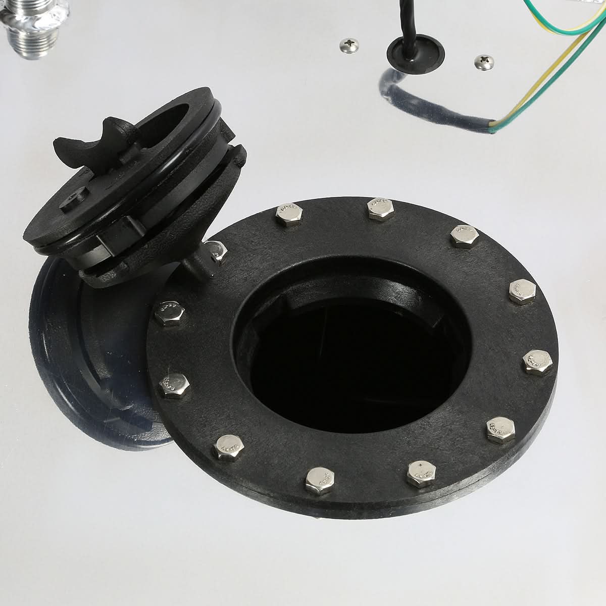 15 Gallon Aluminum Fuel Cell Gas Tank with Level Sender - Polished