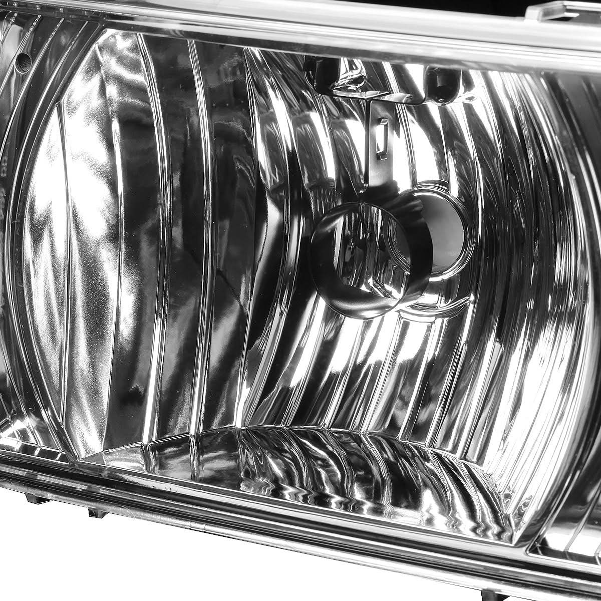 04-12 Chevrolet Colorado / GMC Canyon Fog Lights Clear H11 Bulb