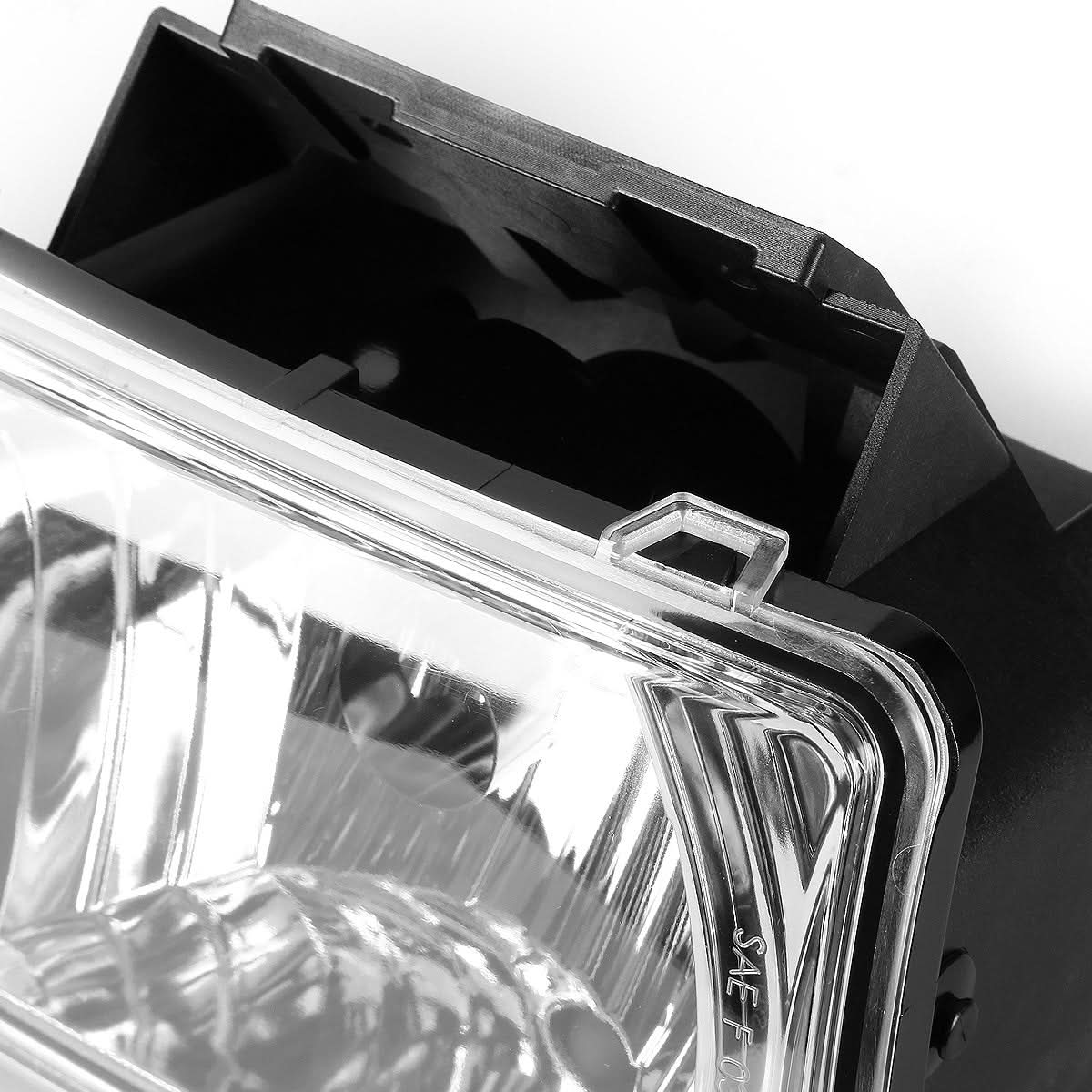 04-12 Chevrolet Colorado / GMC Canyon Fog Lights Clear H11 Bulb