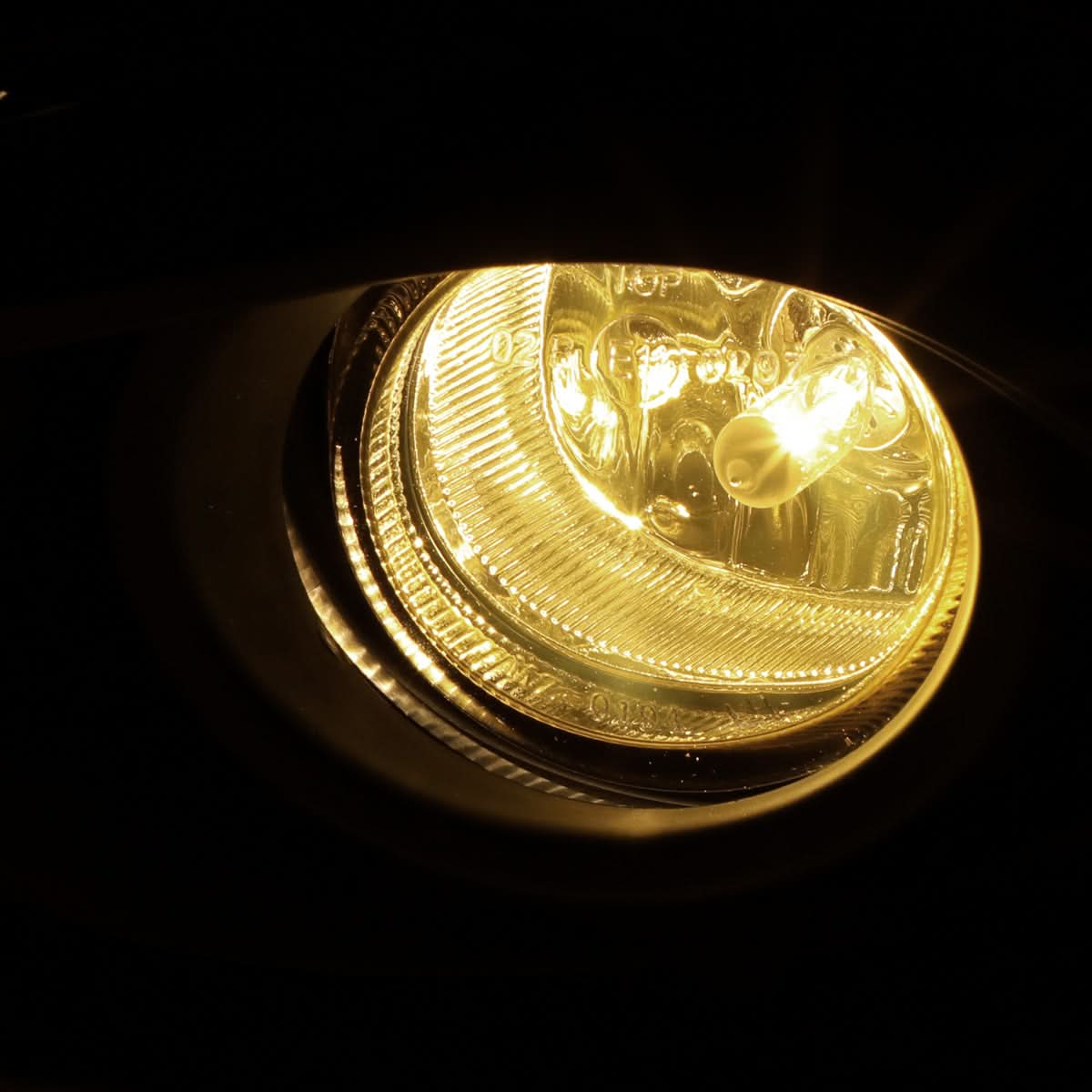14-16 Mazda 6 Fog Lights with Switch - Black Bezel Chrome Clear