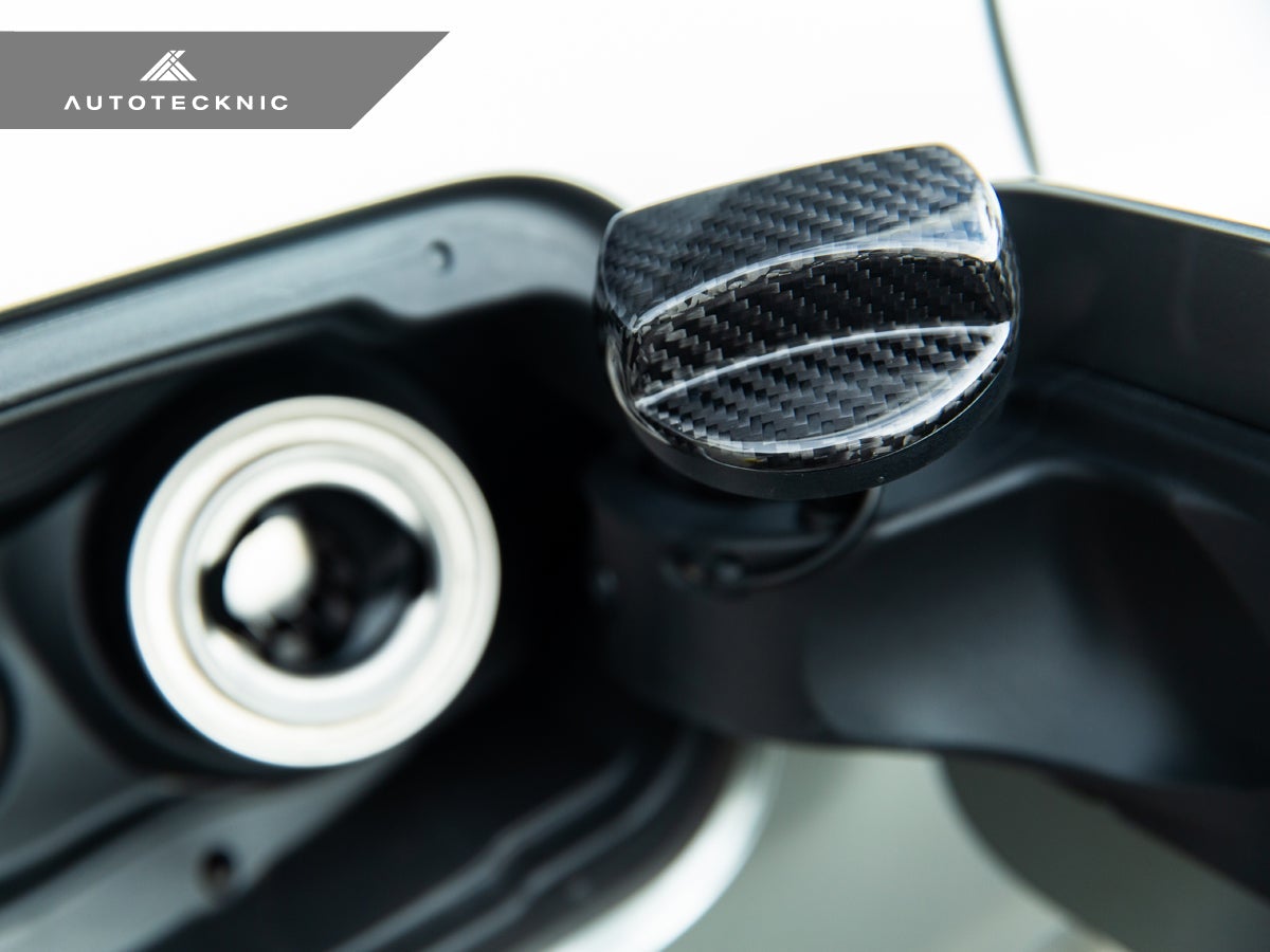 AutoTecknic Dry Carbon Competition Fuel Cap Cover - BMW E9X M3 | 3-Series