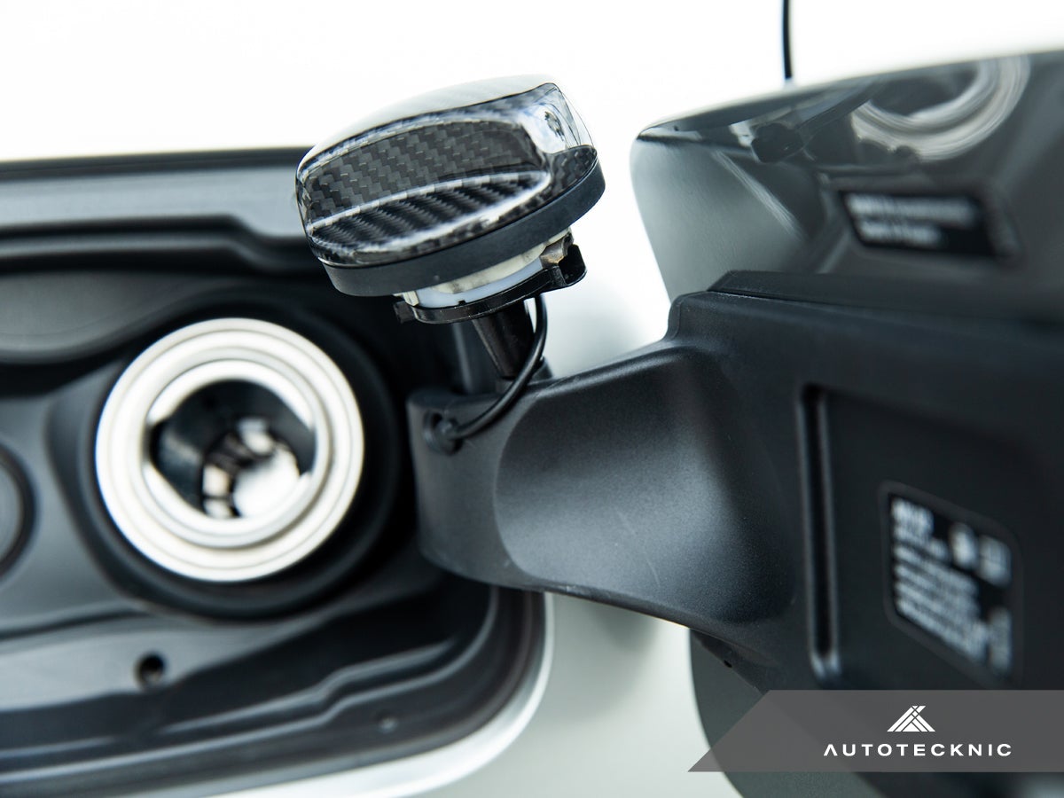AutoTecknic Dry Carbon Competition Fuel Cap Cover - BMW E9X M3 | 3-Series