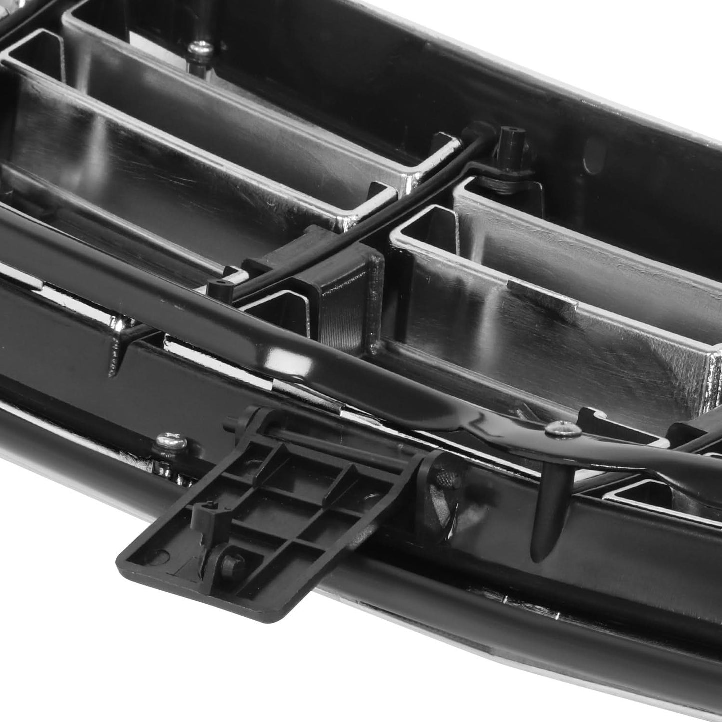 1997-2005 Chevrolet Corvette Chrome/Black Front Grille Assembly