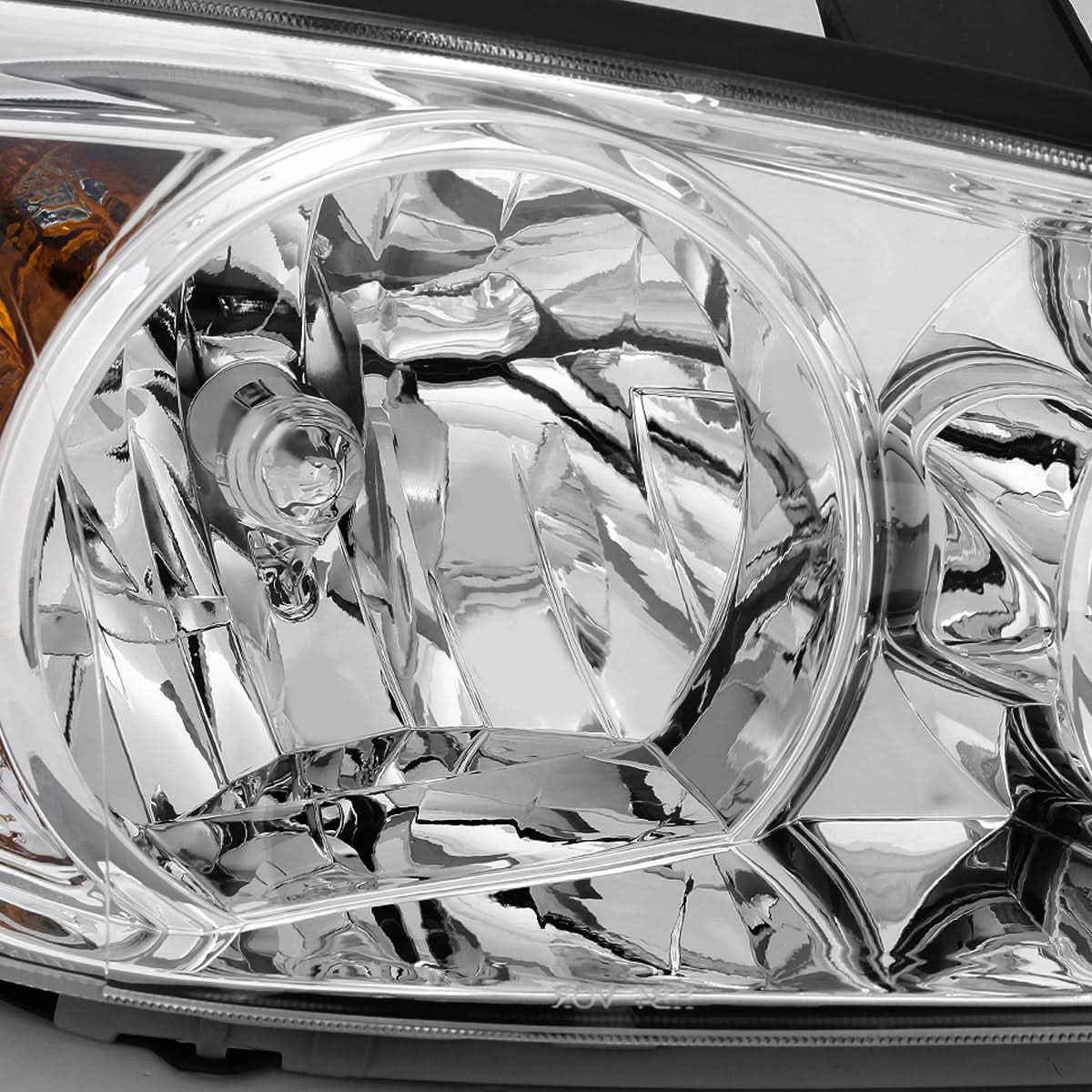 02-04 Toyota Camry OE Style Right Headlight - 9005/9006 Bulbs
