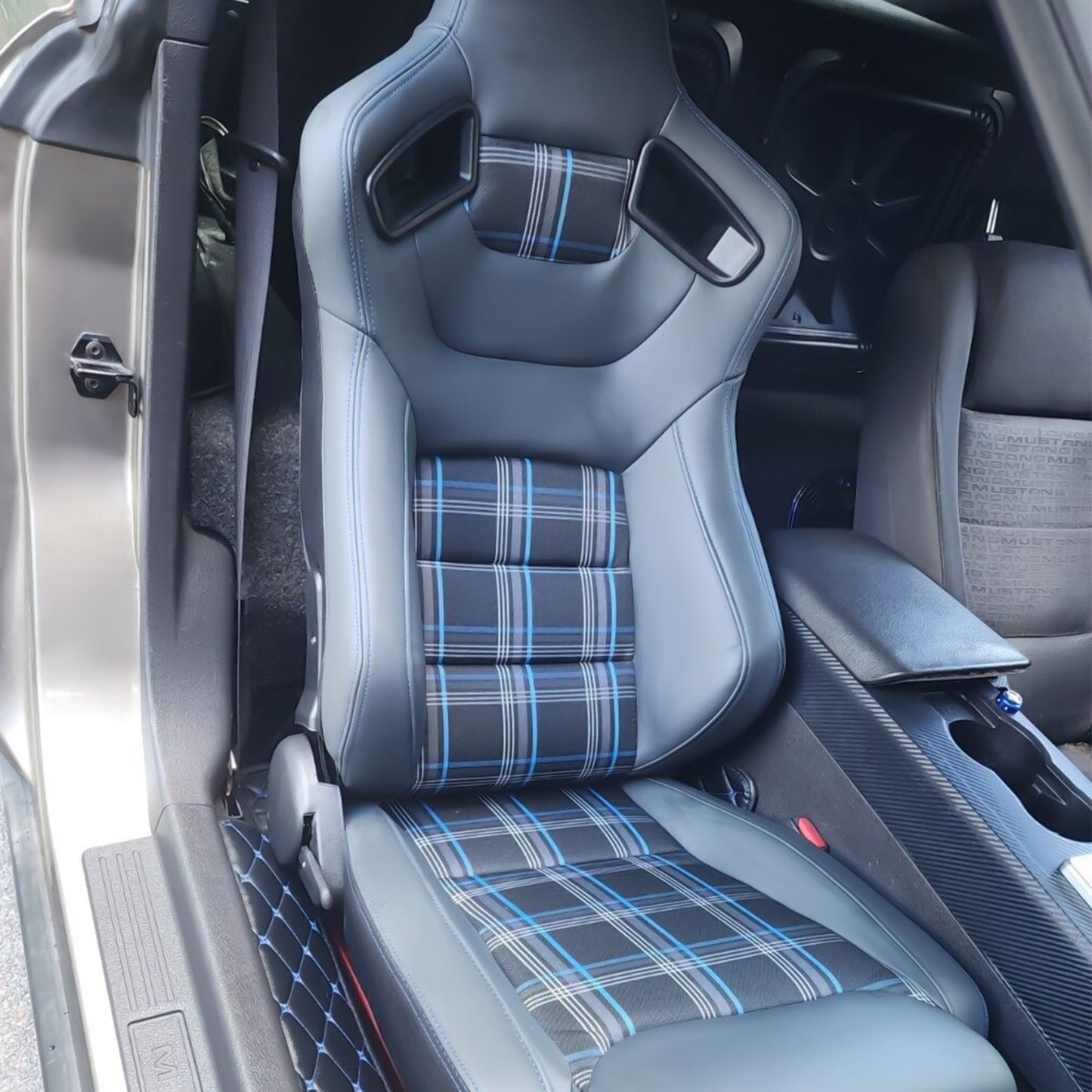 Universal Plaid Racing Seat Dual with Sliders PU Carbon Leather