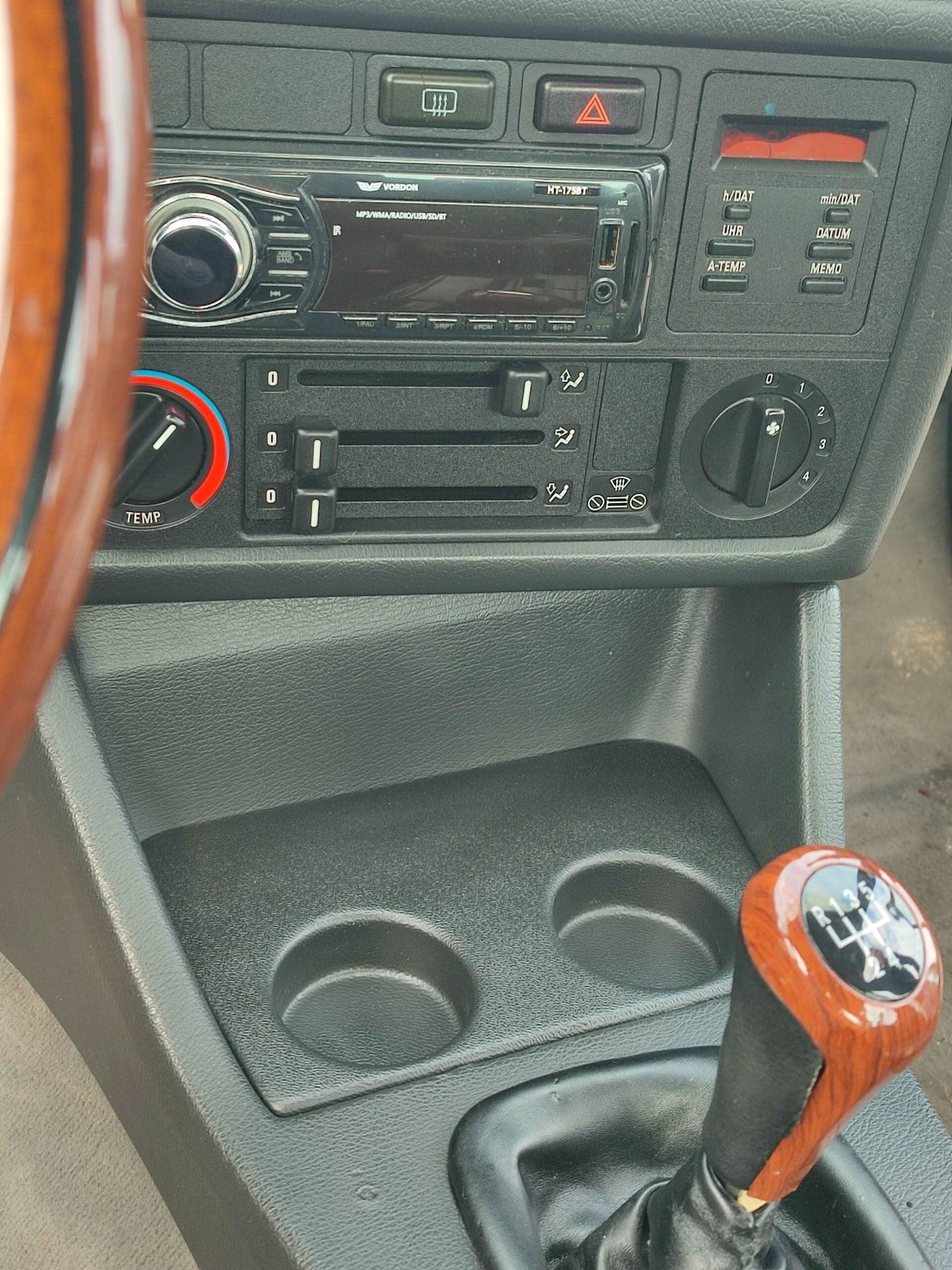 BMW E30 Modern Cup Holder V2