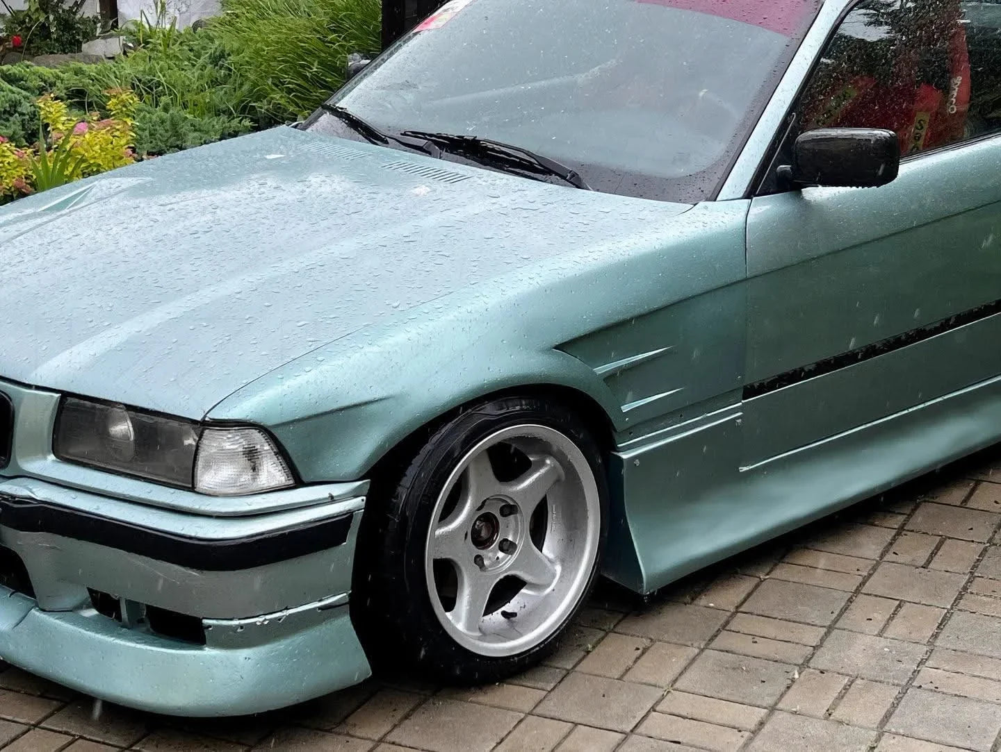 BMW E36 Vented Front Over-Fenders (1990-1999)