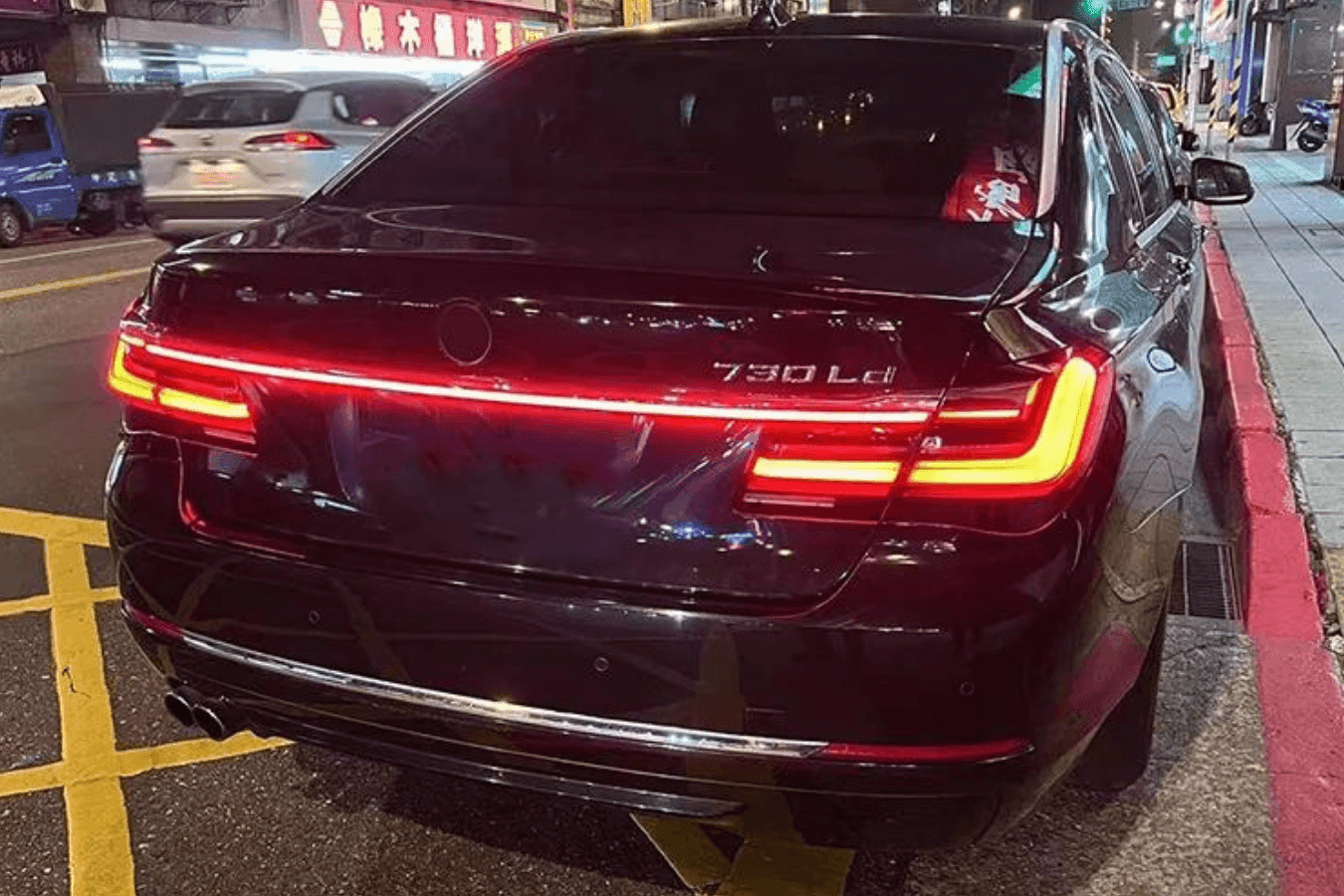 BMW F02 7 Series Red LED Luxury Beam Style Tail Lights (2008 - 2015)