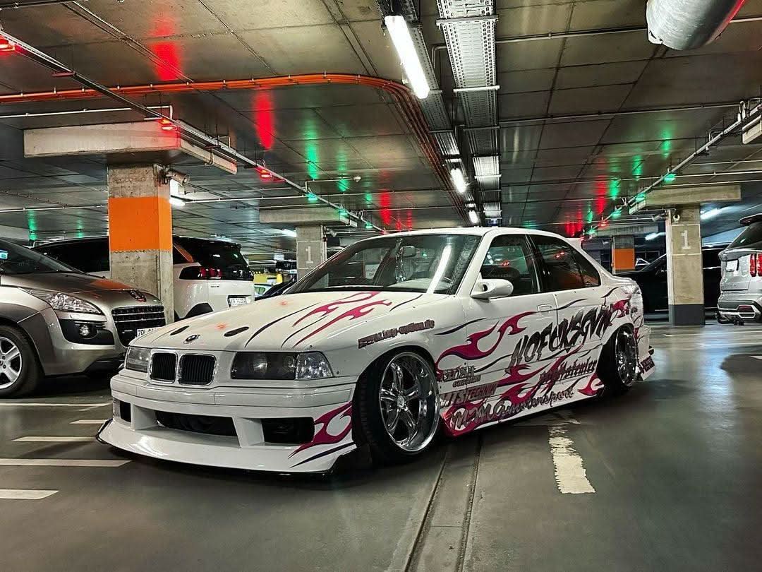Universal Splitters